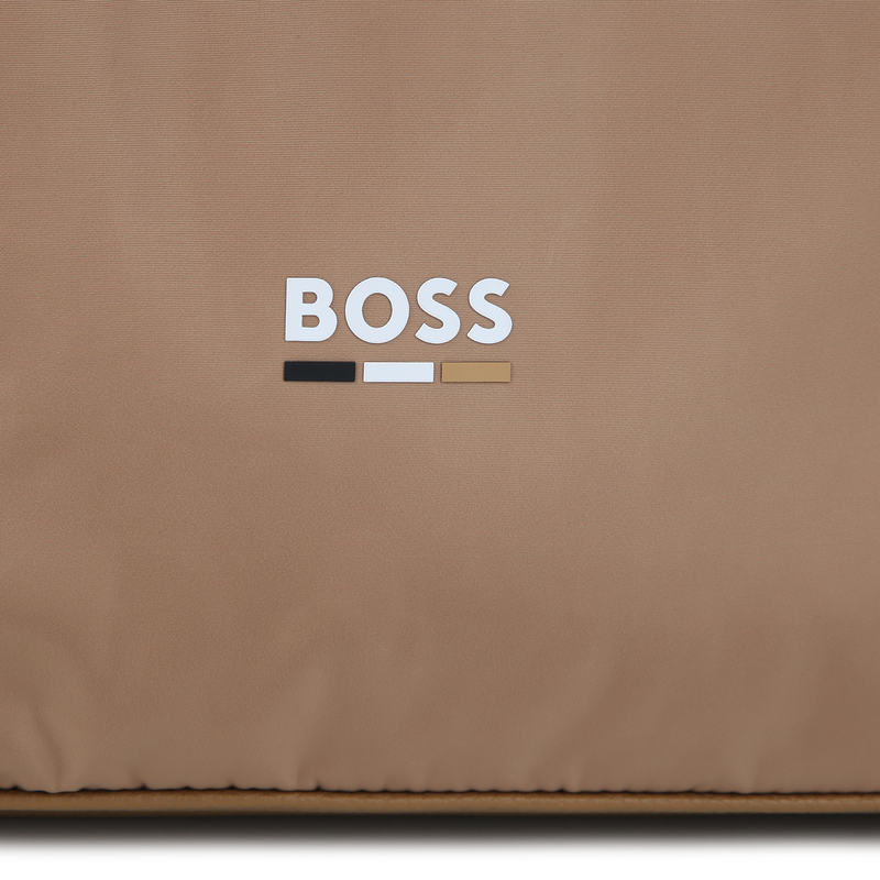 Bolso cambiador con accesorios BOSS 
                    UNISEXO